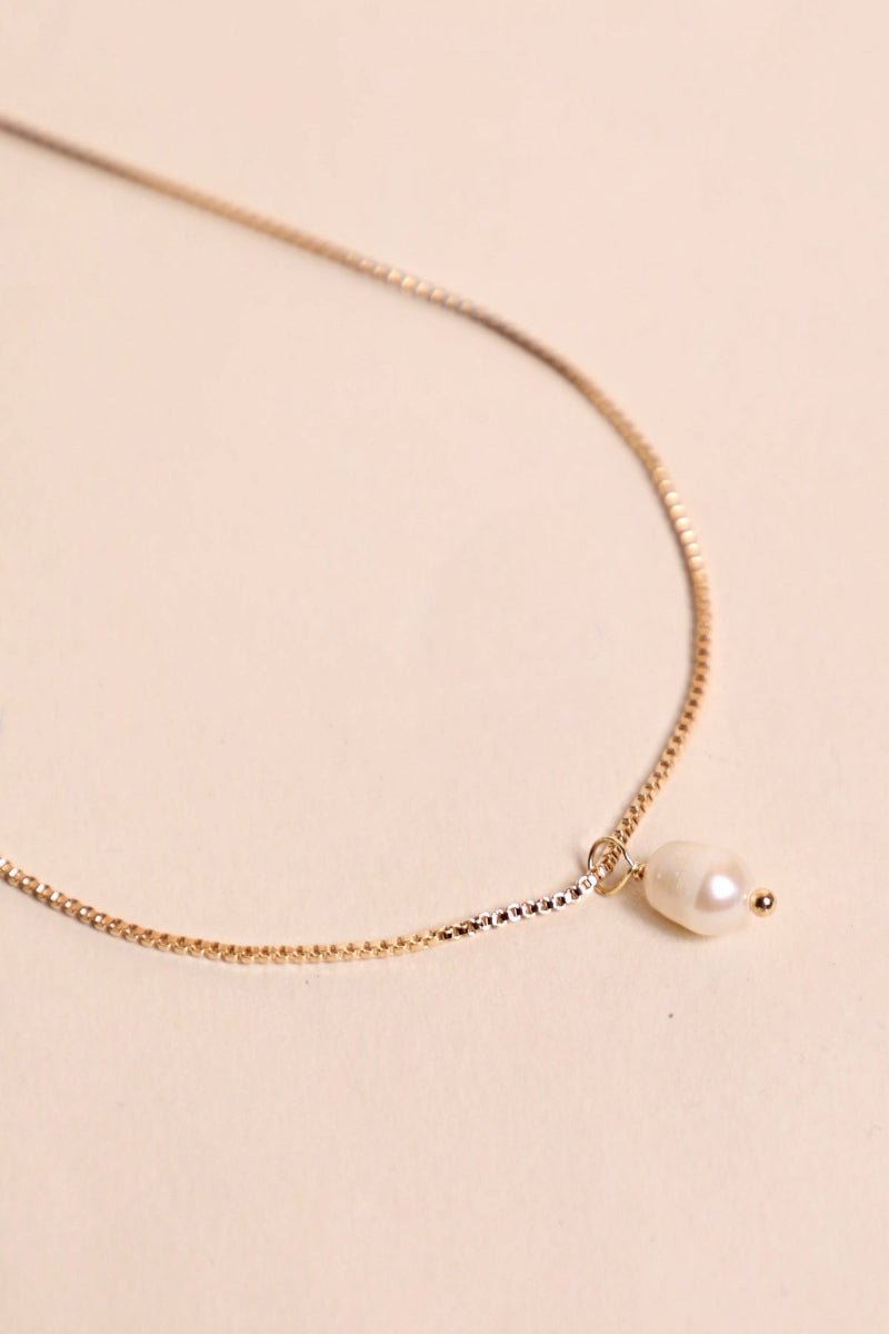 Waekura Madone Necklace - Produktfoto