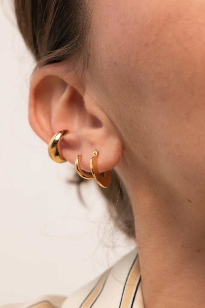 Waekura Mélanie Earcuff - Model Close-up