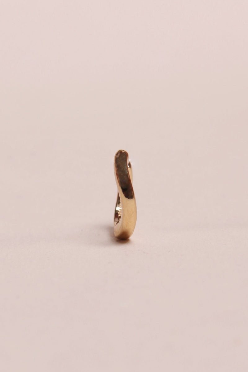 Waekura Mini Twist Creoles - Single