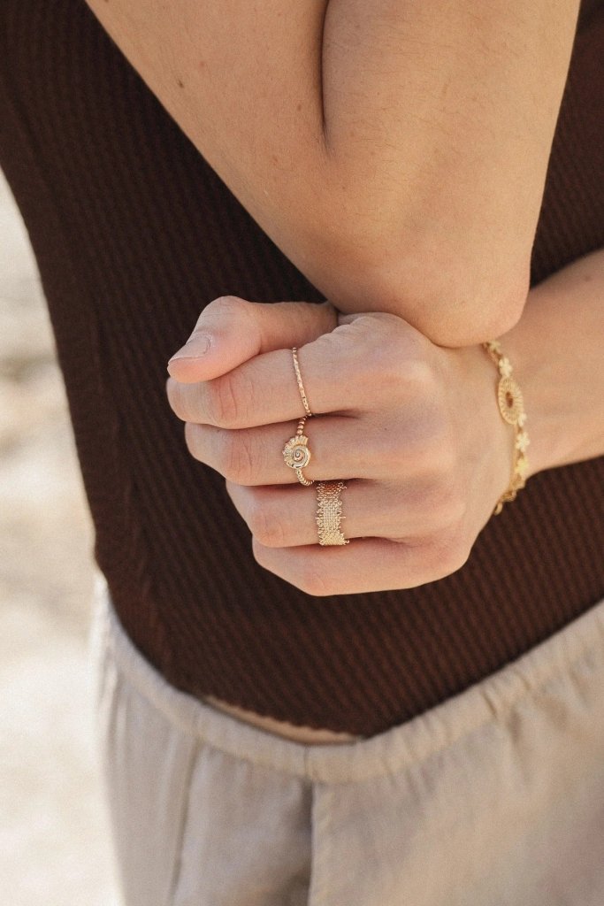 Waekura Noélie Ring - Model Close-up